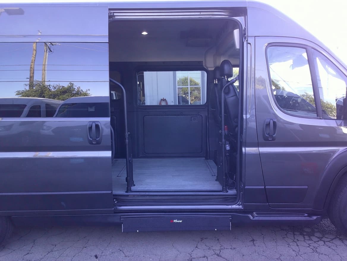 RAM 2500 Under-vehicle Lift gallery image 2